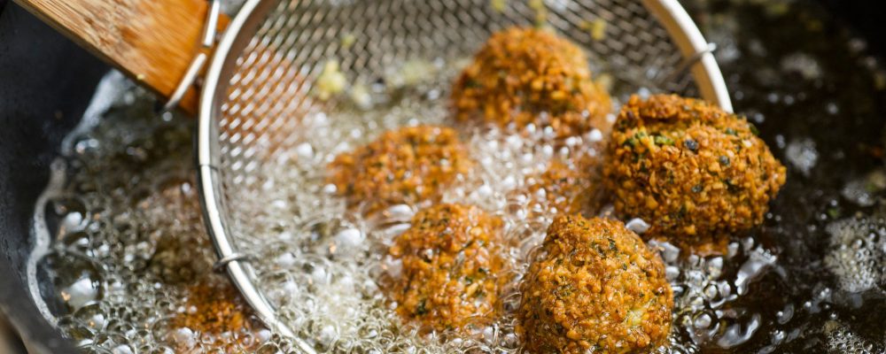 42% Of UAE Residents Increase Fried Food Consumption During Ramadan While 55% Remain Unaware Of Oil Smoke Points