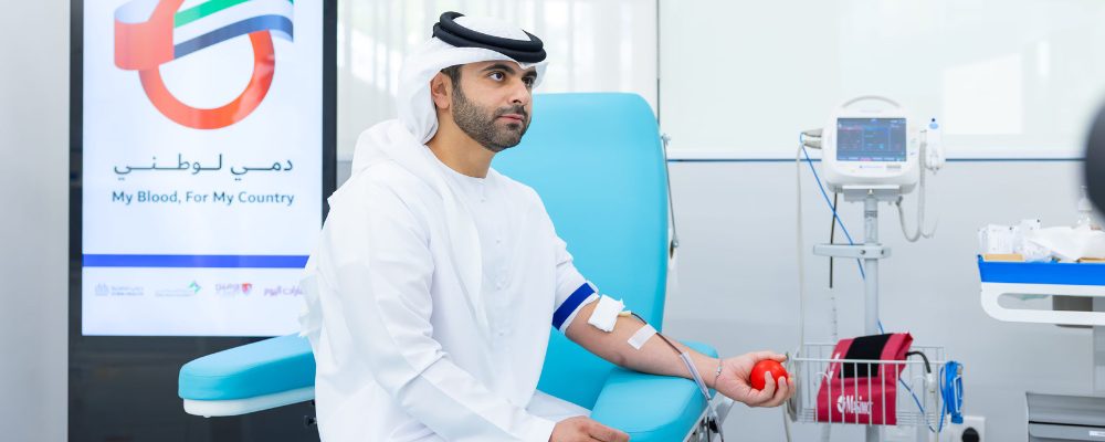 Mansoor Bin Mohammed Donates Blood In Support Of The ‘My Blood, For My Country’ Campaign
